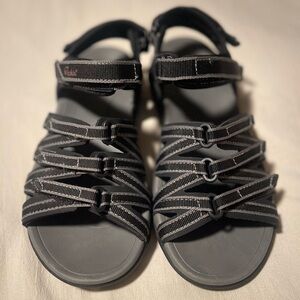 VIAKIX Acadia Size 7 Black Adjustable Strappy Slingback Hiking Water Sandals